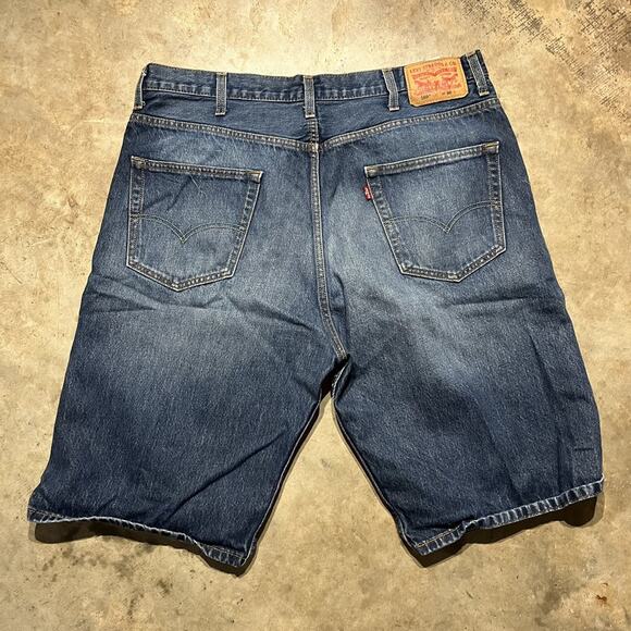 Vintage 2000s Levi's 569 Denim Short Jorts Jean Shorts 38x12 - Picture 2 of 3